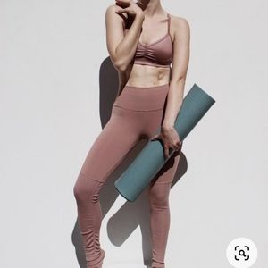 Alo yoga sunny strap bra in rosewater